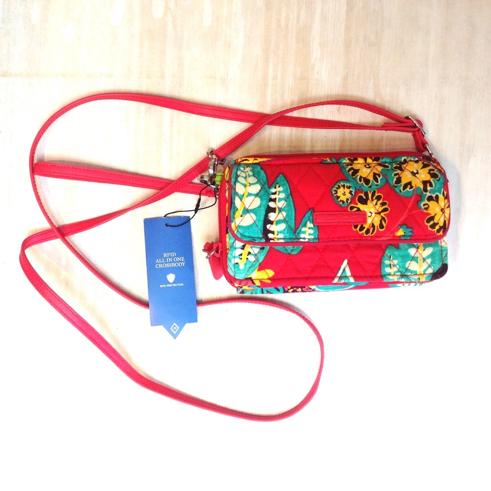 NWT All in One Crossbody wallet wristlet